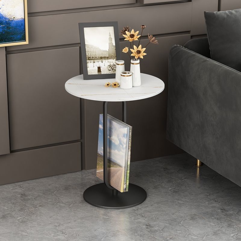 Tavolino rotondo bianco/nero in metallo in metallo in stile moderno