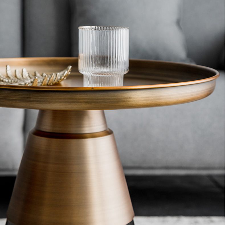 Tavolino con laterale rotondo in stile contemporaneo