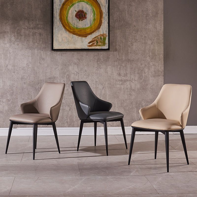 Chaise de salle à manger en cuir fausse