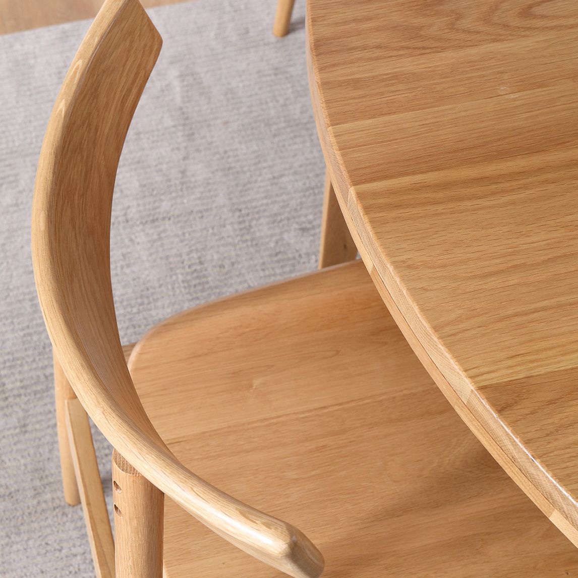 Round Dining Site Table Simple Style Solid Wood Furniture with Drop Leaf Clearhalo ' dining_table' 'Dining Tables & Seating' 'Dining Tables' 'furn' 'furn_dining_table' 'Furniture' 'furniture_dining_table' 'Kitchen & Dining Furniture' 'kitchen&dining_furn' 'kitchen' 'kitchen_dining_table' 1200x1200_44827308-f87e-4454-97dd-4dd37b307a96