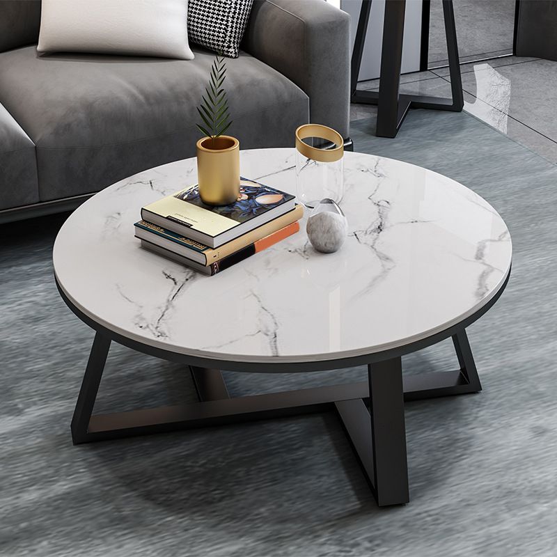 Mesa de café redonda de estilo glamorante con base cruzada de hierro y tapa blanca