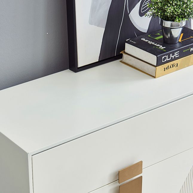 Sideboard in legno ingegnerizzato ingegnerizzato in stile glam per soggiorno