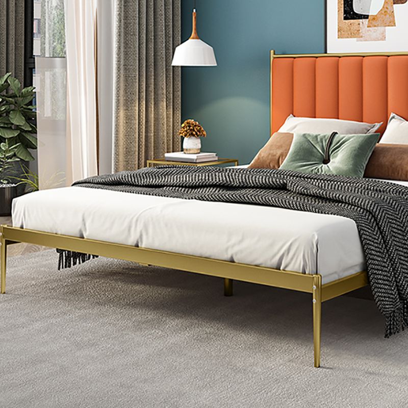 Testiera glam testino standard con gambe in metallo e telaio di ferro, materasso non incluso