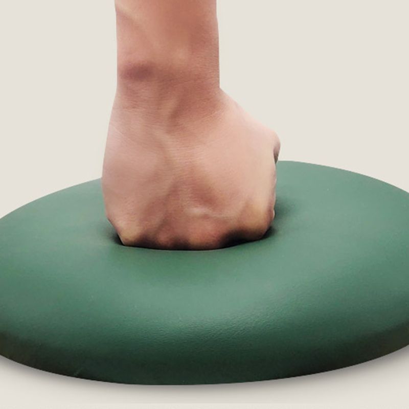 Glam Standard Ottoman Fade Resistant Velvet Mental Leg Solid Color Round Ottoman Clearhalo 'furn' 'furn_ottomans_poufs' 'Furniture' 'Living Room Furniture' 'Ottomans & Poufs' 'ottomans_poufs' 1200x1200_4556948c-f9d0-4b45-9e95-dc786da4d5c8