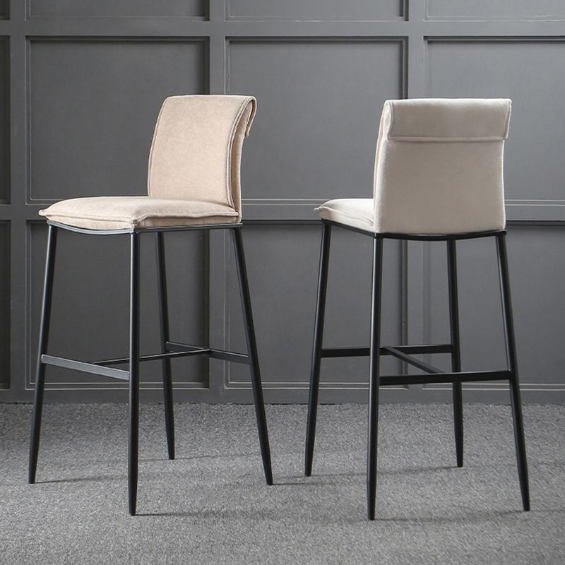 Contemporary Upholstered Counter Stool Low Back Bar Stool with Footrest Clearhalo 'Bar Furniture' 'Bar Stools' 'bar_stools' 'furn' 'furn_bar_stools' 'Furniture' 'Kitchen & Dining Furniture' 1200x1200_455d8d32-dce5-467f-b3b0-ed165849cce9