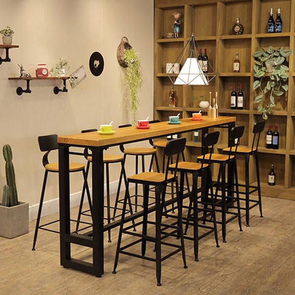 Mesa de reposapiés industrial y juego