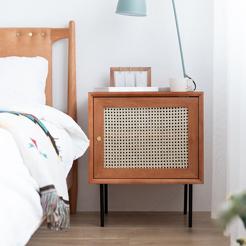 Solid Wood Bed Nightstand Contemporary Night Table with Cabinets Clearhalo 'Bedroom Furniture' 'furn' 'furn_night_stand' 'Furniture' 'night_stand' 'Nightstands' 1200x1200_45a1b947-90c7-434f-9d86-9e61fb24335e