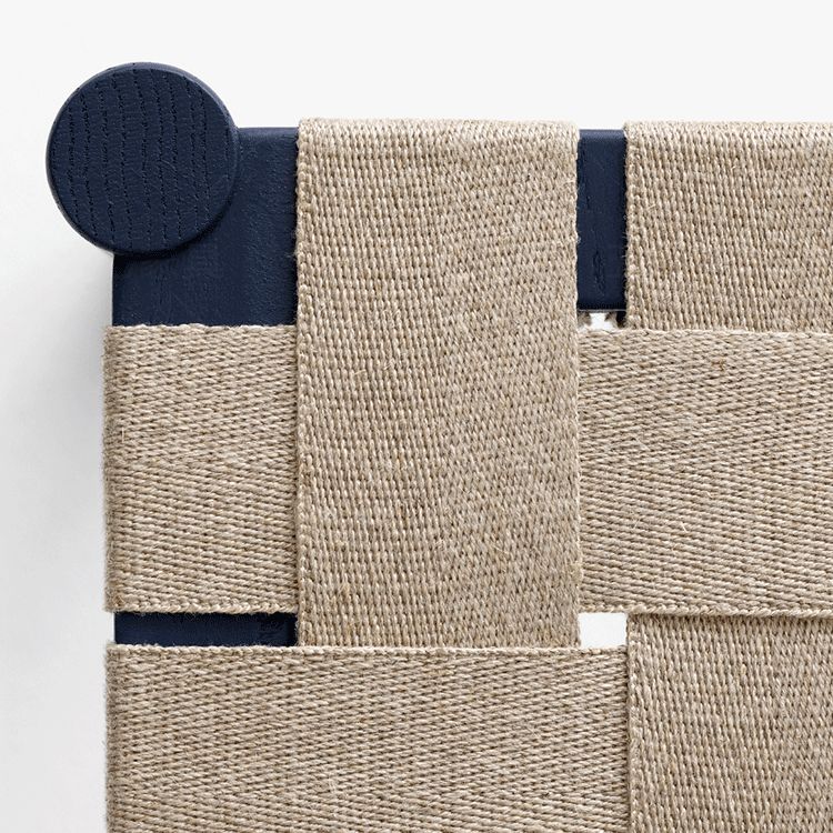 Moderno sedia da pranzo in legno massiccio a legno massiccio.