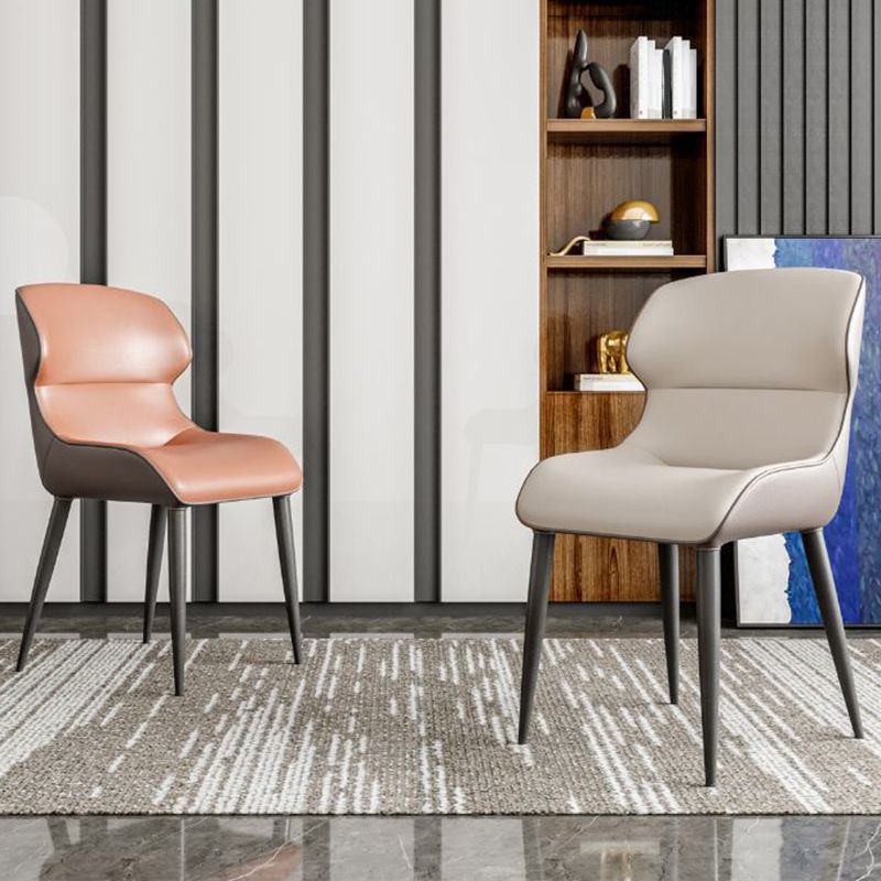 Sillas laterales de brazo de estilo moderno silla de cuero falso con patas de metal para la cocina