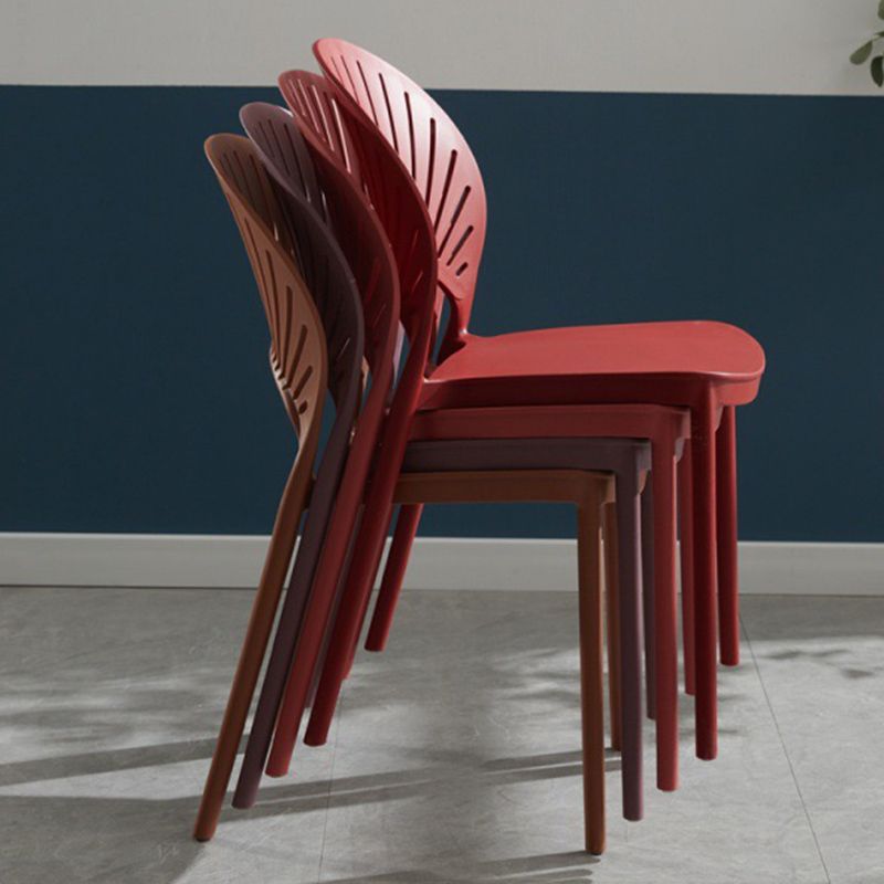 Stapelbare armloze eetkamerstoel Scandinavische plastic eetkamerstoelen
