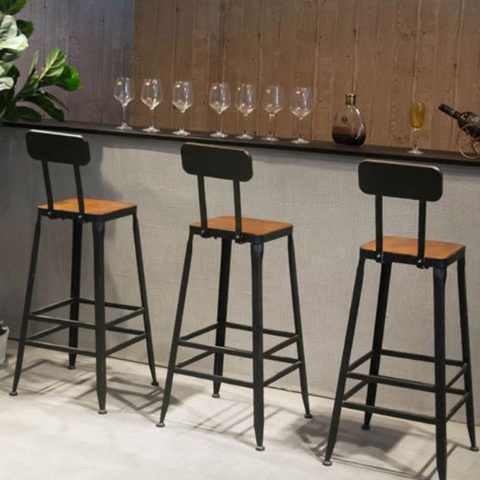 Industrial Circular Solid Wood Bar Table Set 1/2/3/5 Pieces Counter Table with High Stools Clearhalo 'Bar Furniture' 'furn' 'furn_home_bar_bar_sets' 'Furniture' 'Home Bars & Bar Sets' 'home_bar_bar_sets' 'Kitchen & Dining Furniture' 1200x1200_4633ca63-72af-4ec5-b64b-a05b1d7173dc