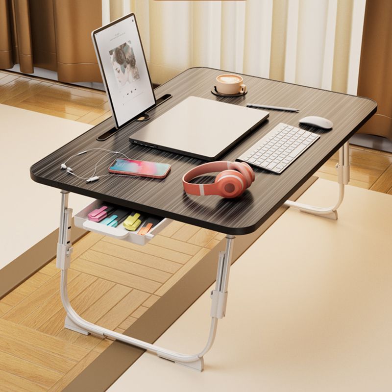 Contemporary Engineered Wood Writing Desk Bedroom Office Desk with White Legs Clearhalo 'furn' 'furn_office_desk' 'Furniture' 'Office Desks' 'Office Furniture' 'office_desk' 1200x1200_4636af13-b41c-4154-bc4f-0491ef1fe5d8