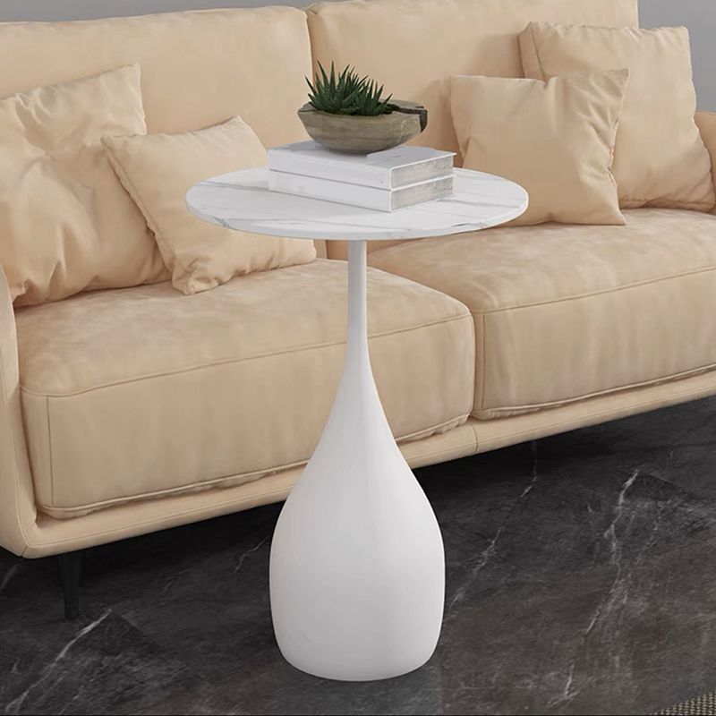 Tavolino rotondo a base di base in metallo in metallo moderno e tavolo top laterale