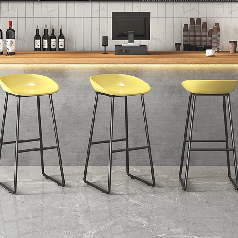 Modern Style Plastic Backless Counter High Stool with Metal Base Clearhalo 'Bar Furniture' 'Bar Stools' 'bar_stools' 'furn' 'furn_bar_stools' 'Furniture' 'Kitchen & Dining Furniture' 1200x1200_46842b86-3c8b-42fa-9207-6e77f581d219