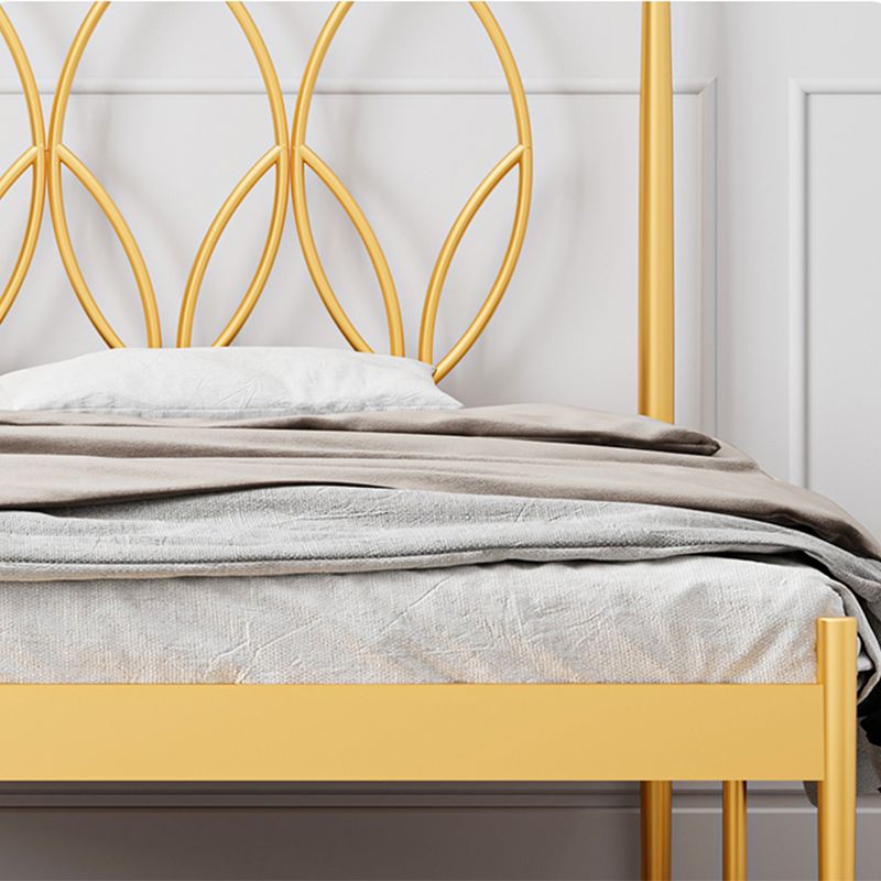 Glam 47 "lang metalen open frame bed met rechthoekig hoofdeinde