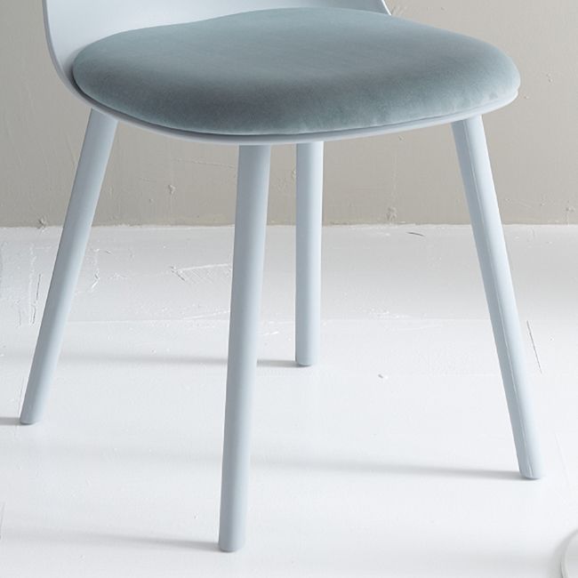 Glam Plastic Indoor-Outdoor Room Side Chairs Solid Back Chair Clearhalo ' kitchen&dining_furn' 'Dining Chairs' 'Dining Tables & Seating' 'dining_chair' 'furn' 'furn_dining_chair' 'Furniture' 'furniture_dining_chair' 'Kitchen & Dining Furniture' 'kitchen' 1200x1200_47286c3f-385b-41dd-b395-c139c301eb6b