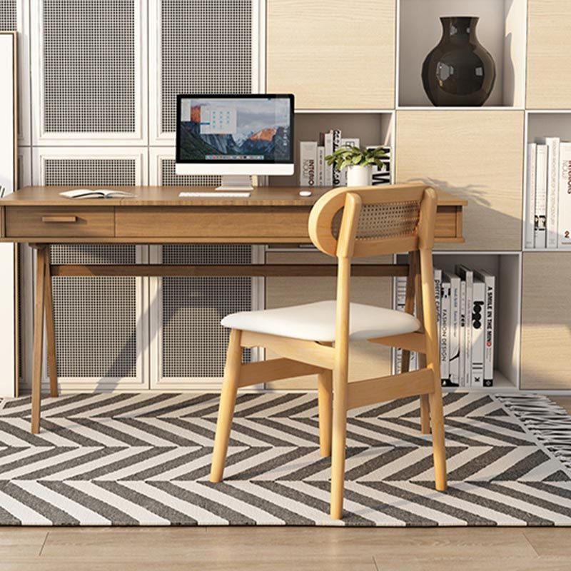 Sillas de comedor de ratán muebles de comedor abiertos con patas de madera en acabado mate