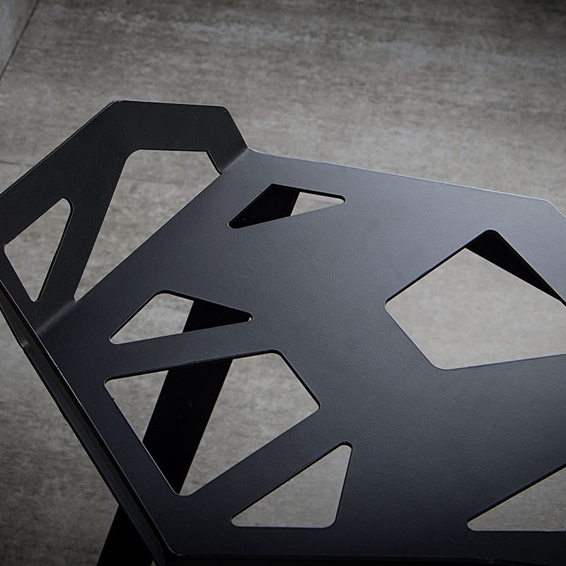 Industrial Low Back Bar Stool Metal Counter Height Stool in Black Clearhalo 'Bar Furniture' 'Bar Stools' 'bar_stools' 'furn' 'furn_bar_stools' 'Furniture' 'Kitchen & Dining Furniture' 1200x1200_47621914-24d0-4bef-ac4d-b8c1543264fb