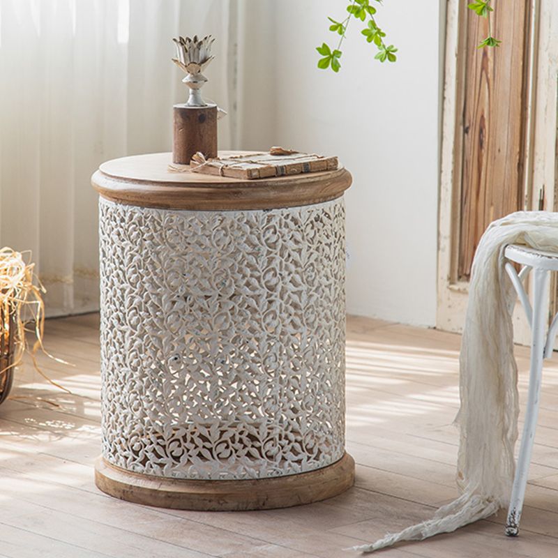 Tavolo d'angolo in campagna francese rotondo in legno solido tavolino