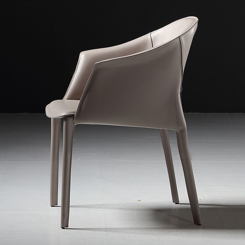 Silla del lado moderno de cuero con brazos Silla de comedor de acabado mate