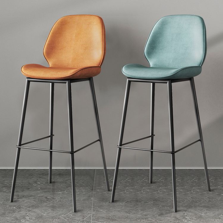 Modern 1/3/4 Pieces Bar Table Set Square Iron Counter Table with High Stools for Kitchen Clearhalo 'Bar Furniture' 'furn' 'furn_home_bar_bar_sets' 'Furniture' 'Home Bars & Bar Sets' 'home_bar_bar_sets' 'Kitchen & Dining Furniture' 1200x1200_48b0c465-9ee0-488a-897a-43d8dab7cec1