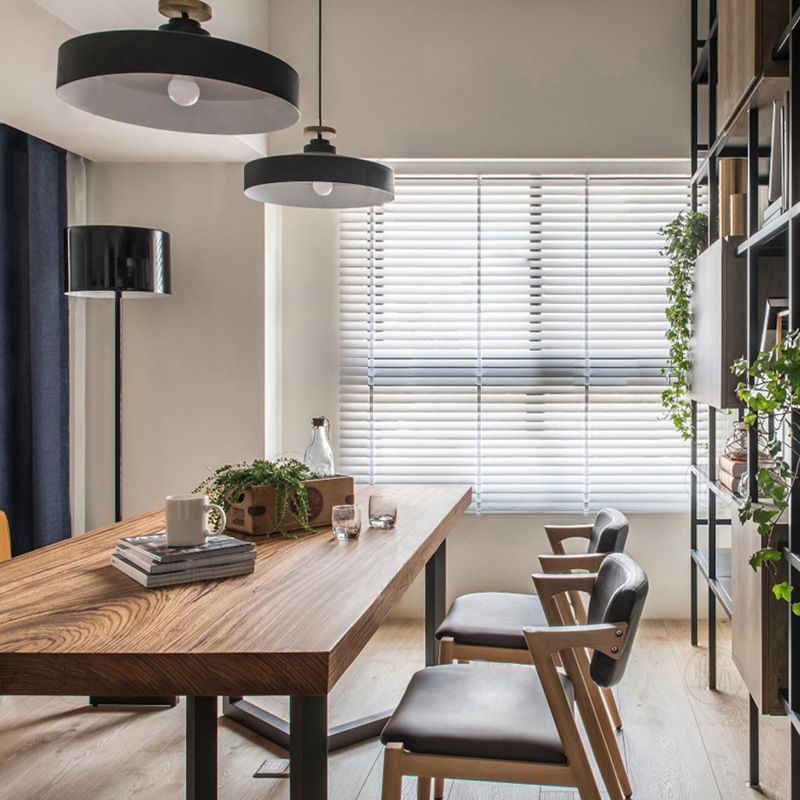 Rechthoektafel industriële vaste houten bovenkant eettafel met metalen basis