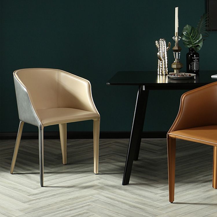 デザイナーホテルレザーアームチェアマット仕上げソリッドバックダイニングチェア