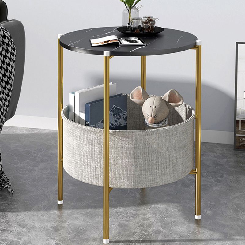 モダンなメタル4脚エンドテーブルストレージ付き丸いトップサイドテーブル