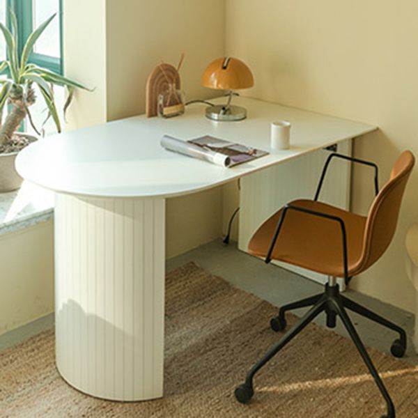 Wood Top Dining Table Traditional Luxury Dining Table with White Sled Base Clearhalo 'Dining Tables & Seating' 'Dining Tables' 'dining_table' 'furn' 'furn_dining_table' 'Furniture' 'Kitchen & Dining Furniture' 1200x1200_4a7af6f8-5c7d-48f1-a6b2-cd83def54070