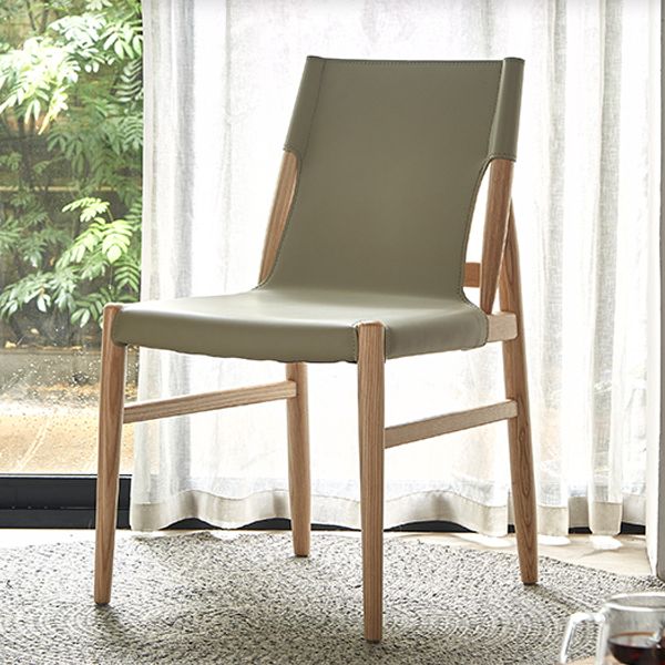 Silla lateral simple moderna silla de comedor marco de madera maciza para comedor para comedor