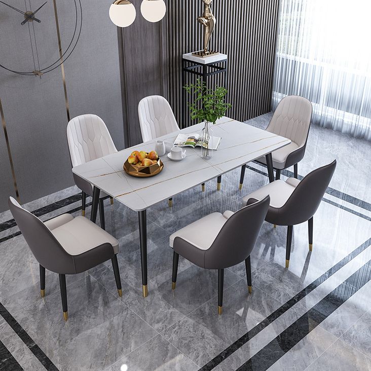 長方形の焼結された石造りの食堂モダンなホームキッチンデスク4つの黒い足のある
