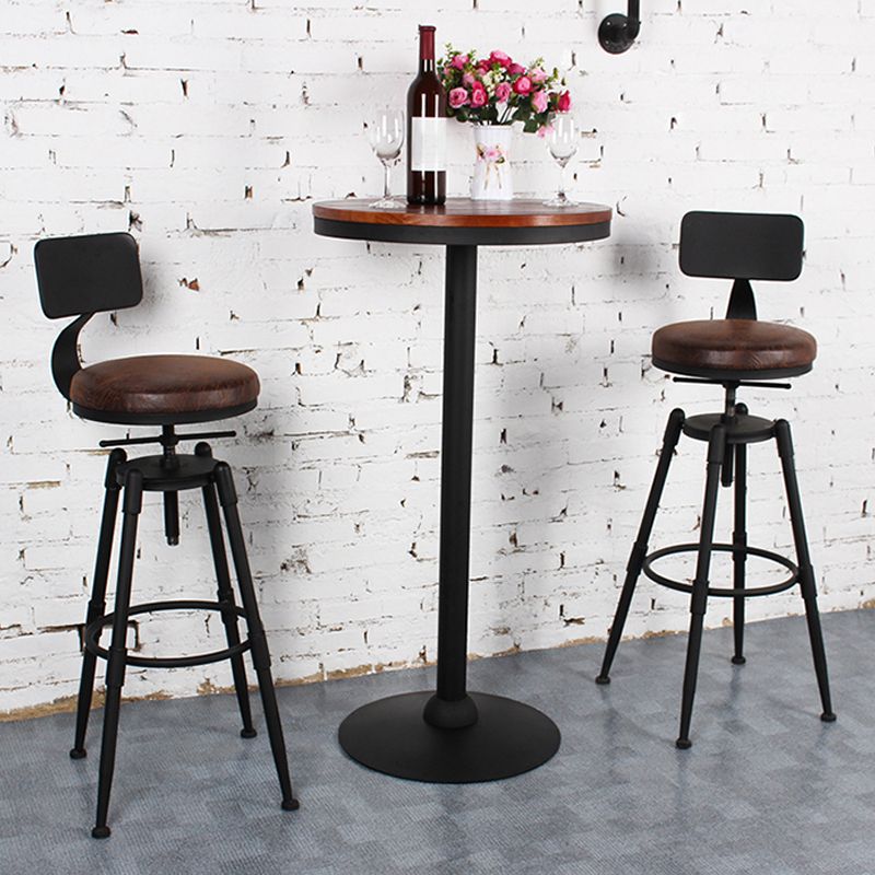 Taburete industrial de metal tapizado de piel sintética con acabado mate para interior