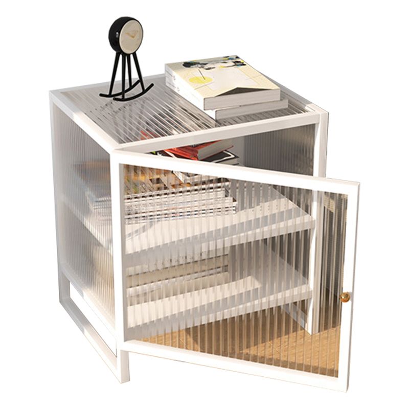 Mesa de nocturna de vidrio nocturno de metal contemporáneo con 1 puerta, 21.7 "de alto