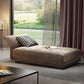Chaise longue rembourrée contemporaine avec accoudoirs