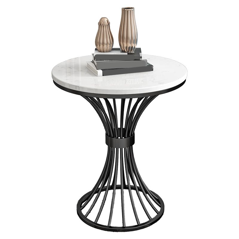 Table de l'extrémité latérale minimaliste rond