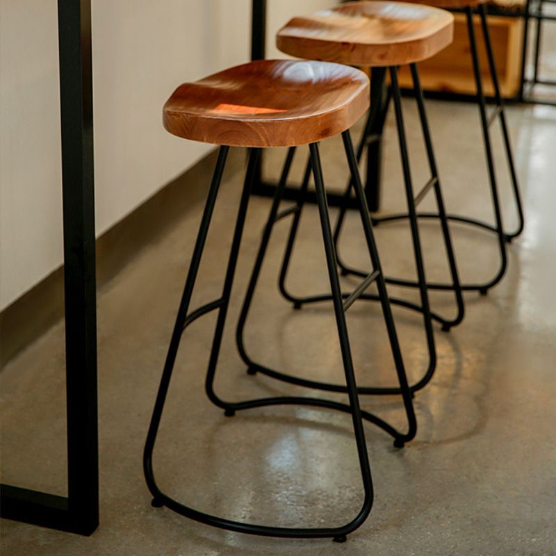 Modern Bar-height Table Solid Wood Top 41.3-inch Height Table for Patio Use Clearhalo 'Bar Furniture' 'Bar Tables' 'bar_tables' 'furn' 'furn_bar_tables' 'Furniture' 'Kitchen & Dining Furniture' 1200x1200_4b47aaf0-682d-4982-a867-d3315ae31156