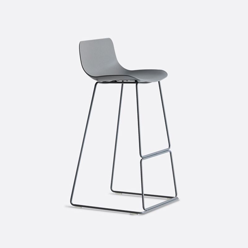 Nordic Plastic Bar Stool Bucket Counter Bar Stool with Metal Legs Clearhalo 'Bar Furniture' 'Bar Stools' 'bar_stools' 'furn' 'furn_bar_stools' 'Furniture' 'furniture_bar_stools' 'Kitchen & Dining Furniture' 1200x1200_4babd575-617a-4cd8-b1e3-9623623137fe