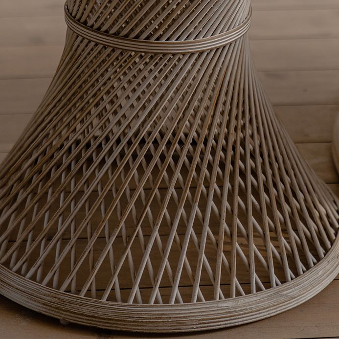 Table de la table latérale en bois de style country français Table accent latéral de canapé rond