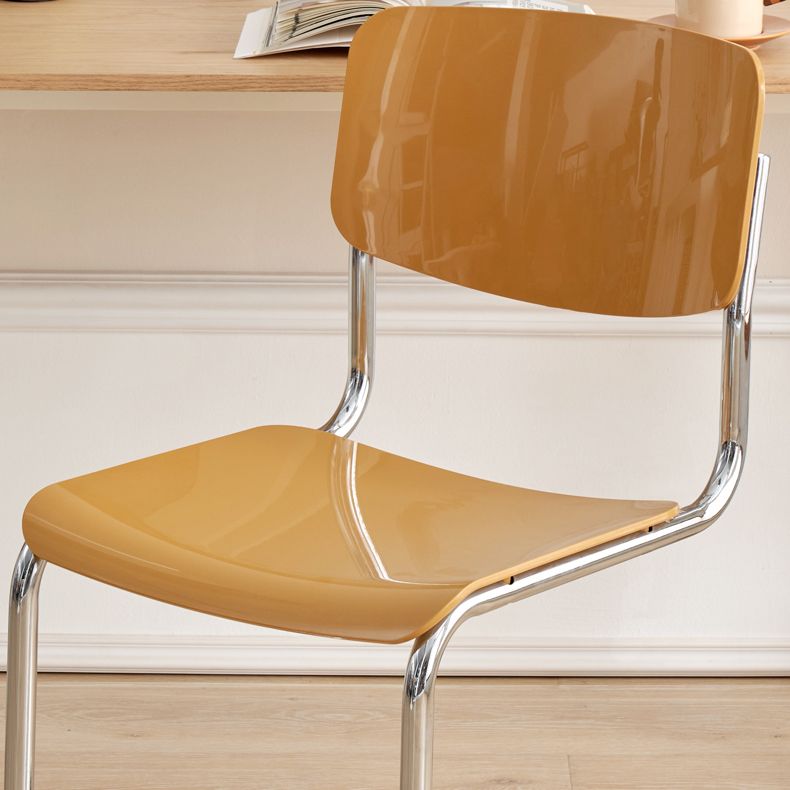 Zeitgenössischer Esszimmer Silber Bein offener armloser Esstuhl