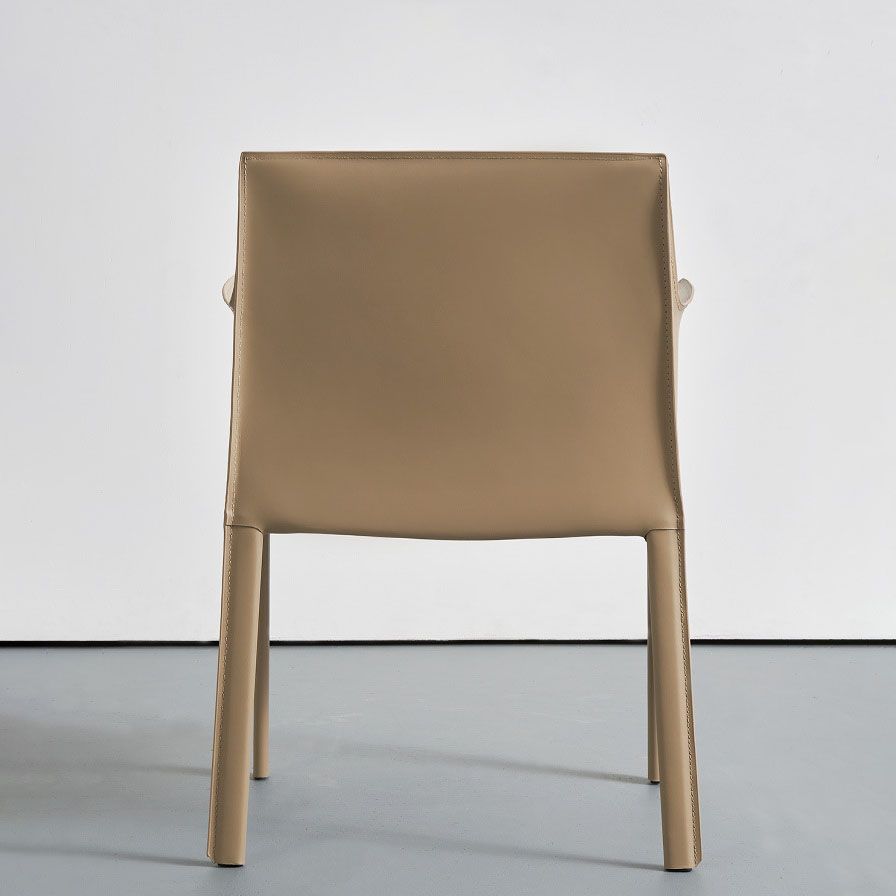 Silla lateral sólida contemporánea con brazos Silla de comedor de cuero sintético