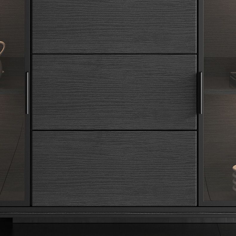 Porte di vetro in vetro in stile glam con armadi e cassetti