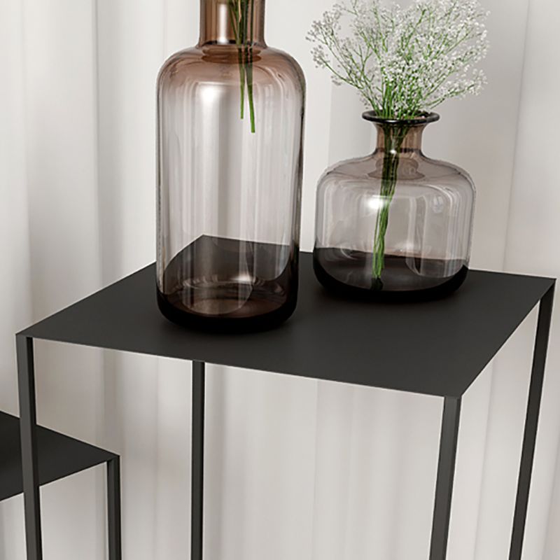 中世のモダンサイドテーブルスクエアメタルテーブルフレームベースデザイン