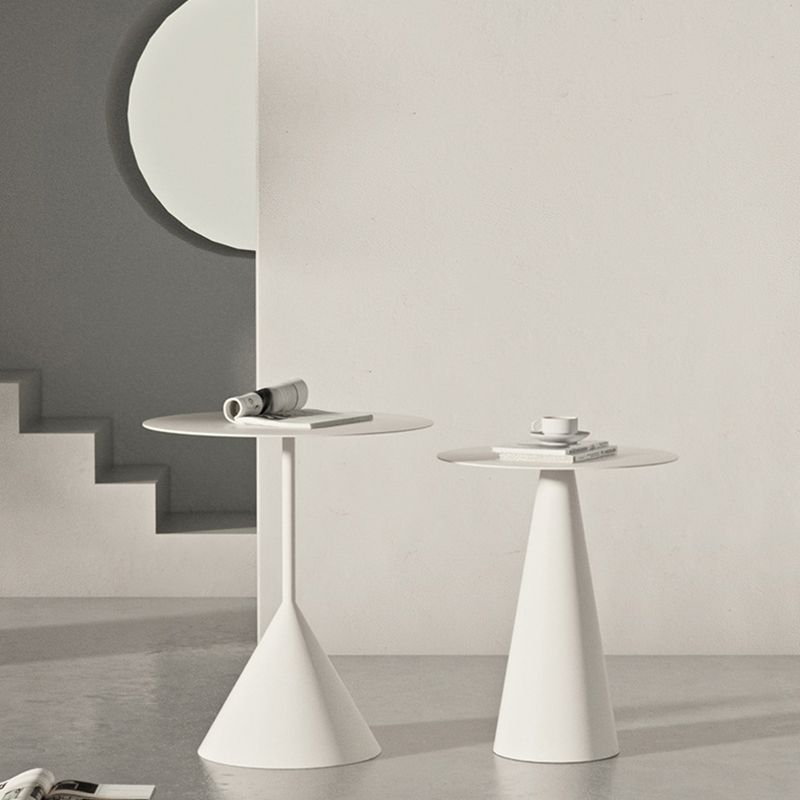 Mesa de metal redonda moderna de mediados de siglo con mesa de café de la base de pedestal