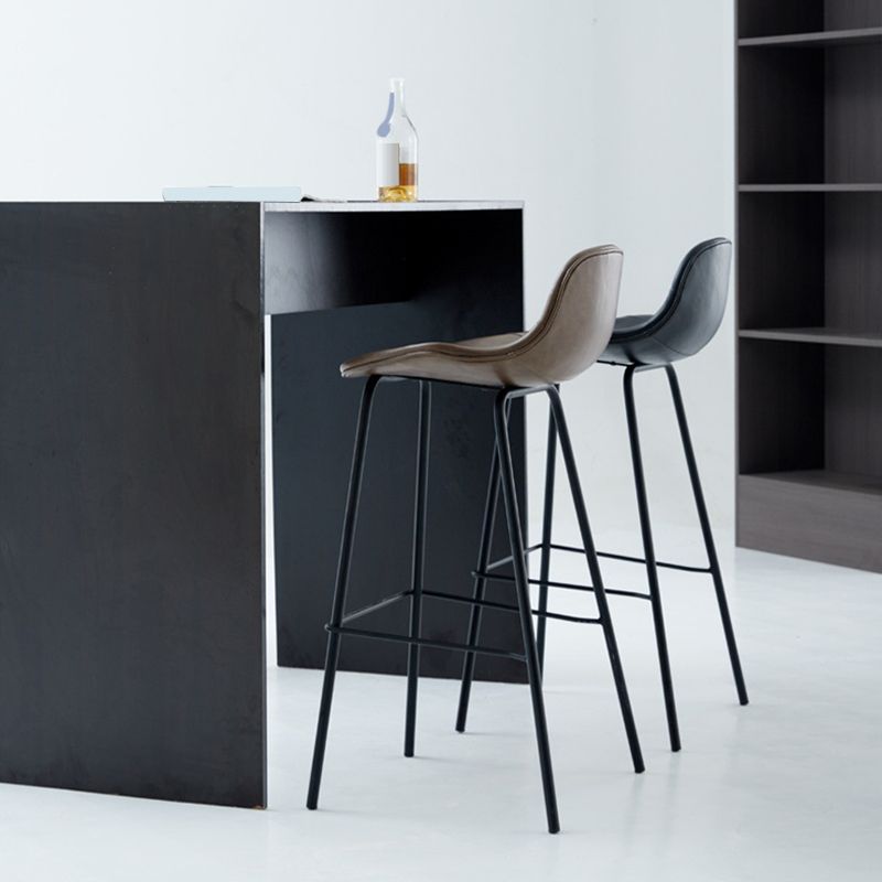 Taburete de bar moderno con respaldo, taburete de hierro con cojín de cuero para comedor
