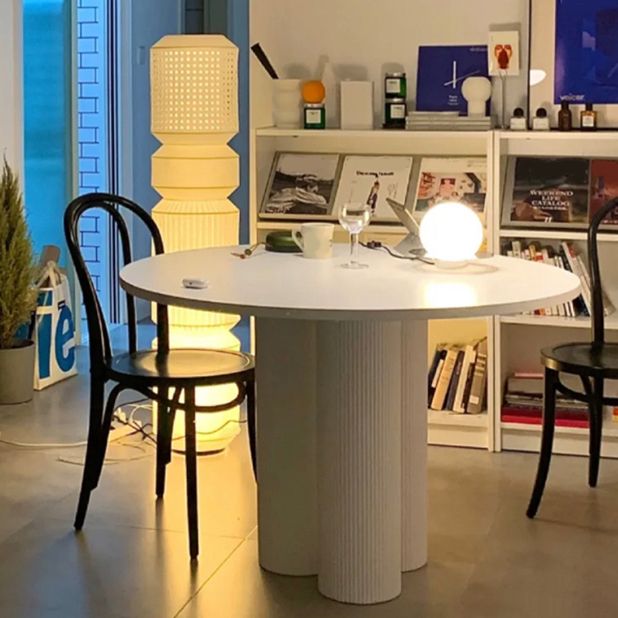 Round Dining Site Table Simple Style Solid Wood Table,35.4"L x 35.4"W x 29.5"H Clearhalo ' dining_table' 'Dining Tables & Seating' 'Dining Tables' 'furn' 'furn_dining_table' 'Furniture' 'furniture_dining_table' 'Kitchen & Dining Furniture' 'kitchen&dining_furn' 'kitchen' 'kitchen_dining_table' 1200x1200_4c80a0c4-cc9a-4e2b-bab9-08a7afe467c6
