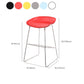 Taburete de bar sin brazos con respaldo bajo Glam, taburete de plástico para interiores con base de metal