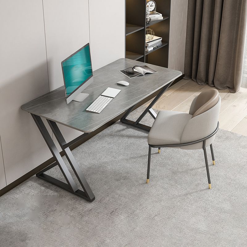 Eigentijdse kantoorbureau gebogen antieke afwerking computerbureau met metalen benen