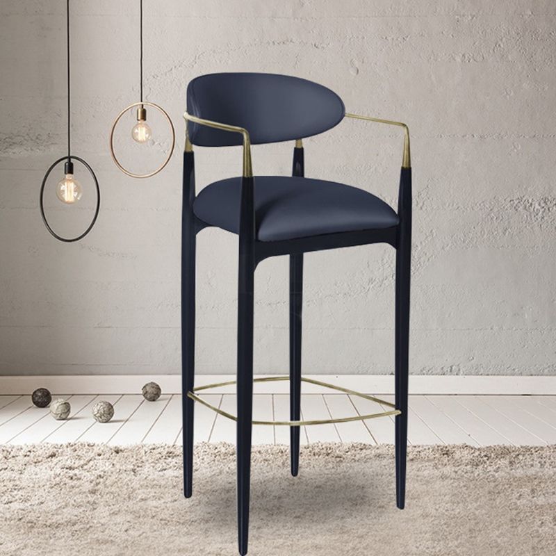 Sgabello da bar rettangolare con bracciolo industriale imbottito con schienale pieno