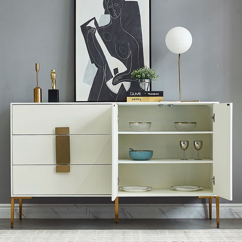 Sideboard in legno ingegnerizzato ingegnerizzato in stile glam per soggiorno