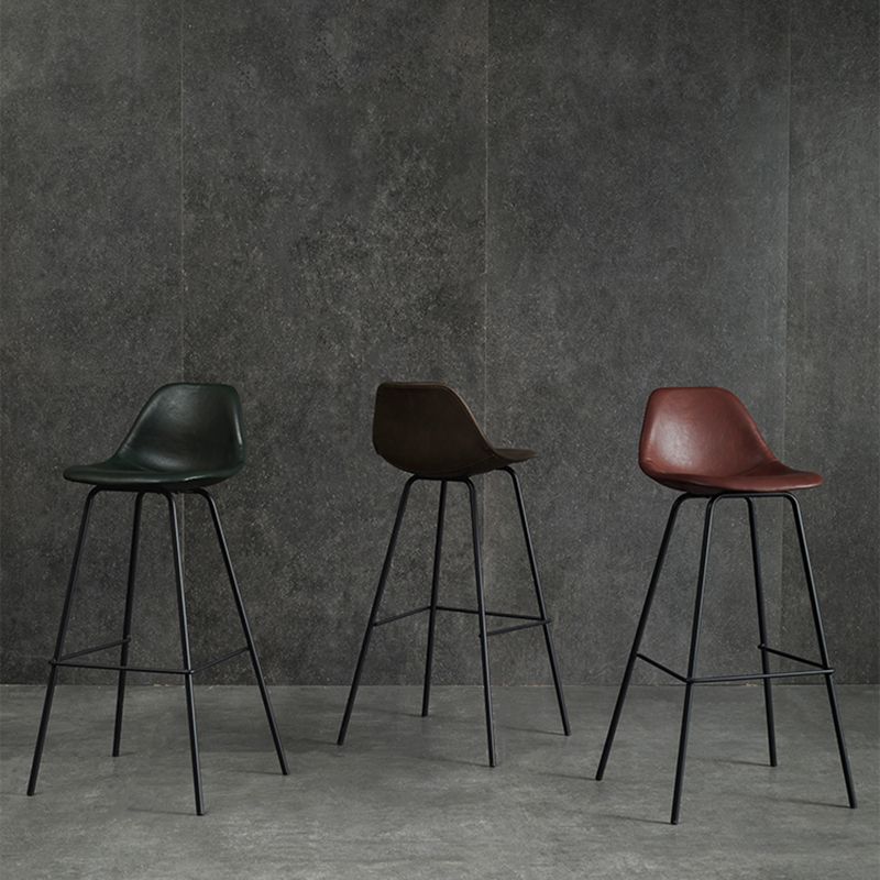 Black Metal Bar Stool Scandinavian Low Back Bristol Counter Stool with Bucket Seat Clearhalo 'Bar Furniture' 'Bar Stools' 'bar_stools' 'furn' 'furn_bar_stools' 'furniture_bar_stools' 'Kitchen & Dining Furniture' 'kitchen&dining_furn' 'kitchen' 'kitchen_furn' Furniture' 1200x1200_4dc13eb7-86ef-4b97-9195-4d1114a9a261